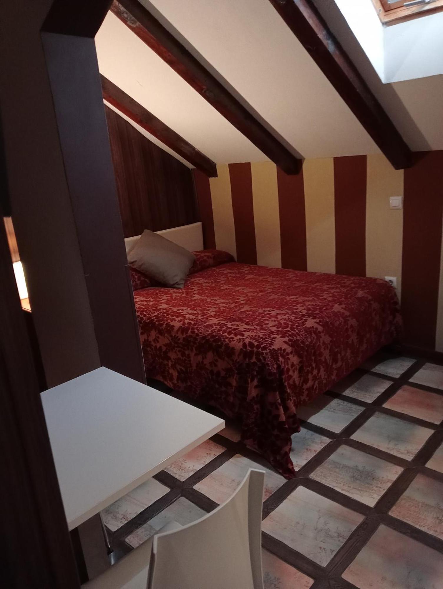 Tu Mansion Guest House Navalcarnero Rom bilde